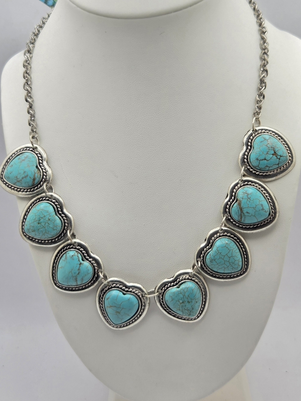 Southwestern Faux Turquoise Howlite Heart Link Statement Necklace 20.5 Inch
